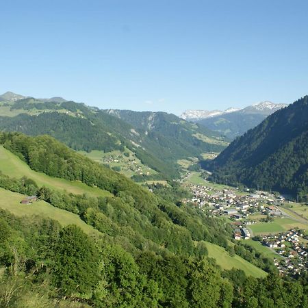 Gaestehaus Alpina In Fanas Buitenkant foto