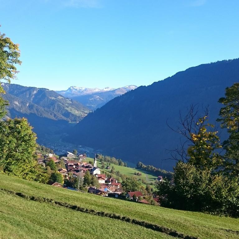 Gaestehaus Alpina In Fanas Buitenkant foto