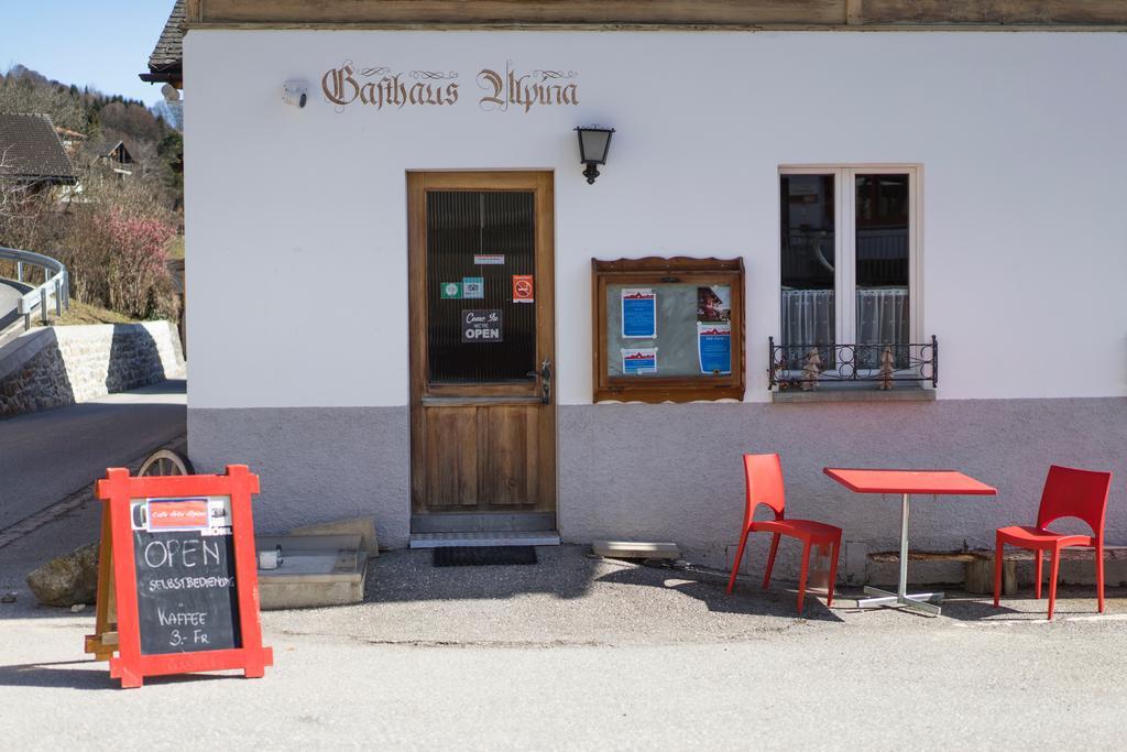 Gaestehaus Alpina In Fanas Buitenkant foto